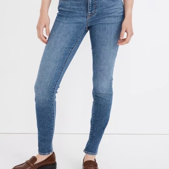 Madewell Mid Rise Skinny Jeans - Picture 3 of 12